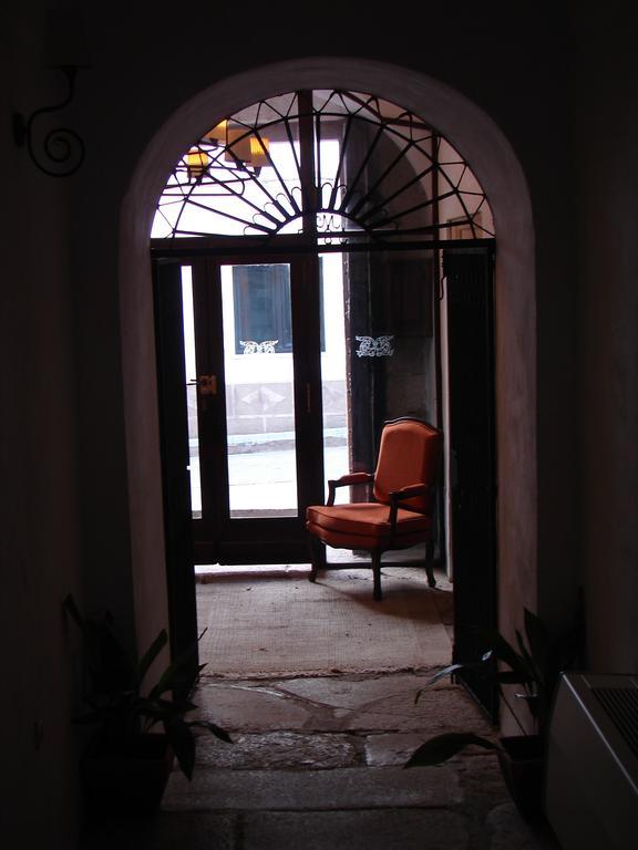 Hotel Casa Escobar & Jerez Valencia de Alcántara Exterior foto
